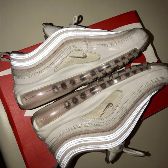 Women Air Max 97 PRM size 8! Vnds worn 2x - Picture 4 of 5